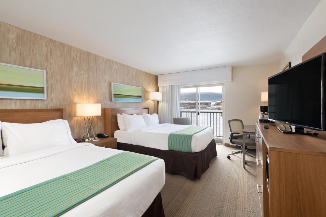 Standard Queen Room Two Queen Beds