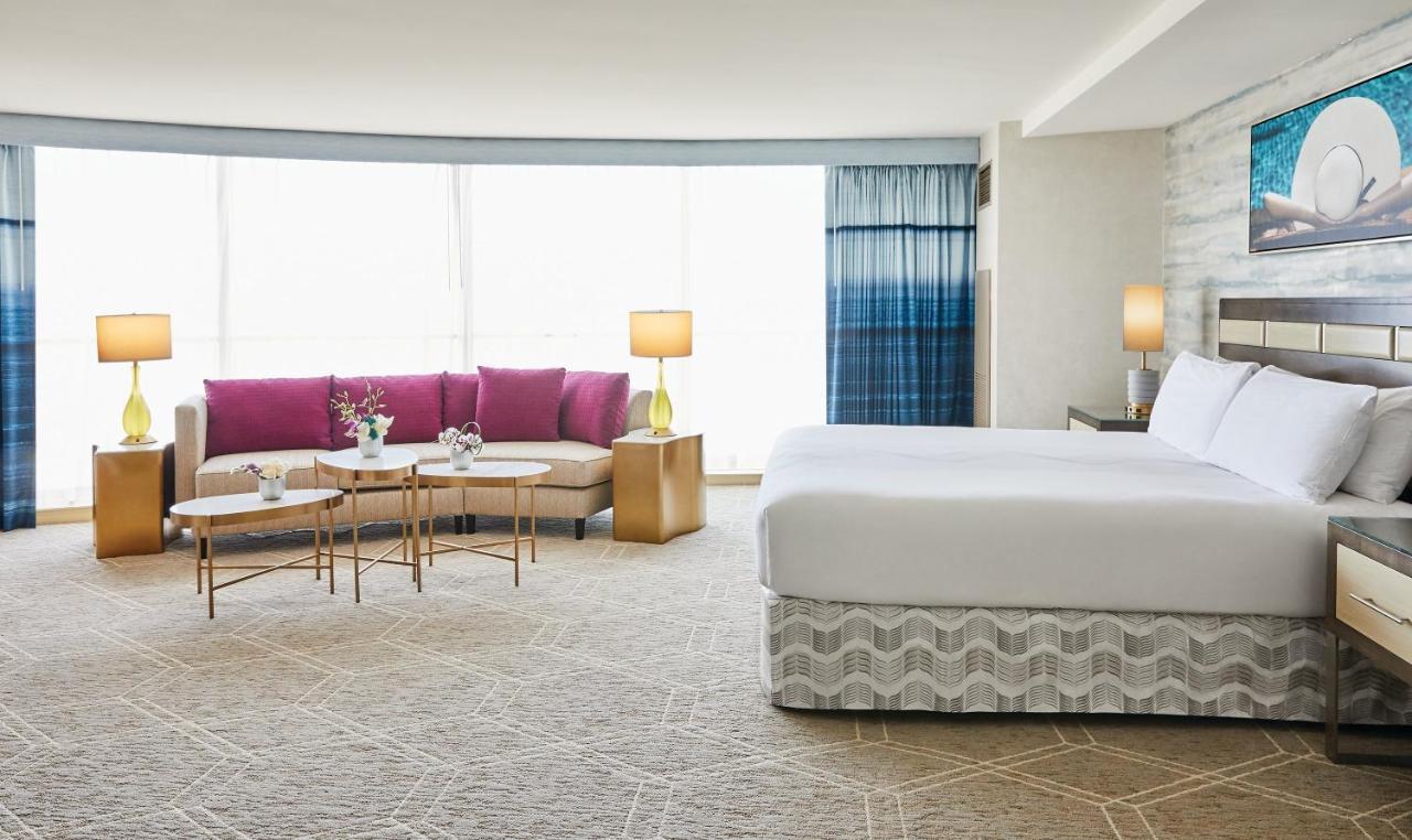 Fiore King Suite