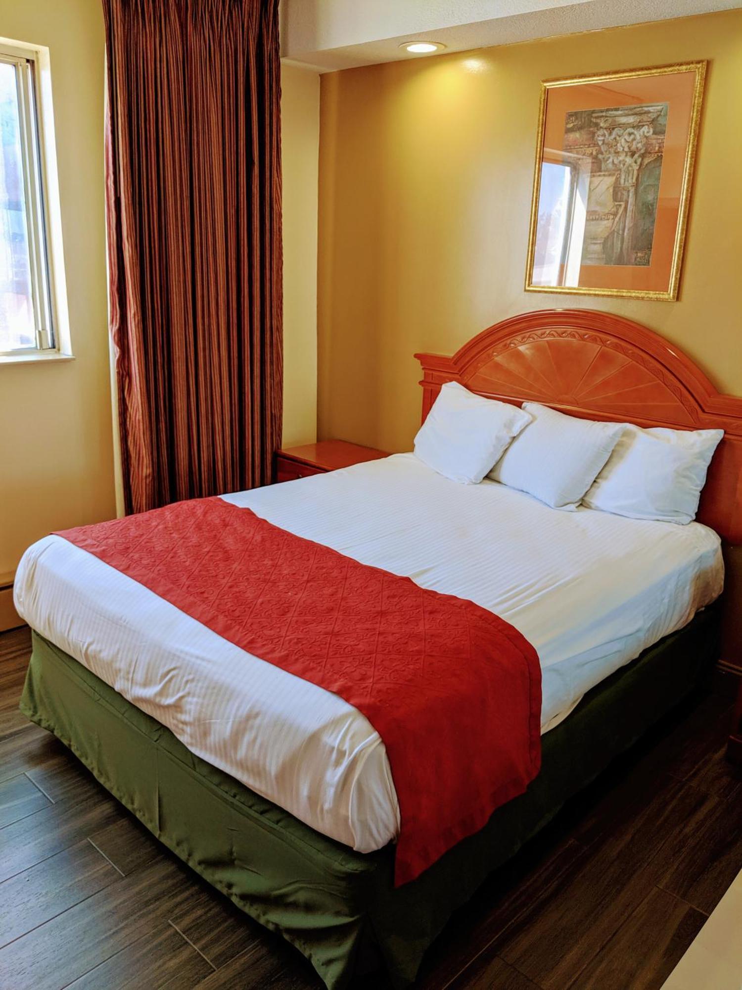 Queen Room