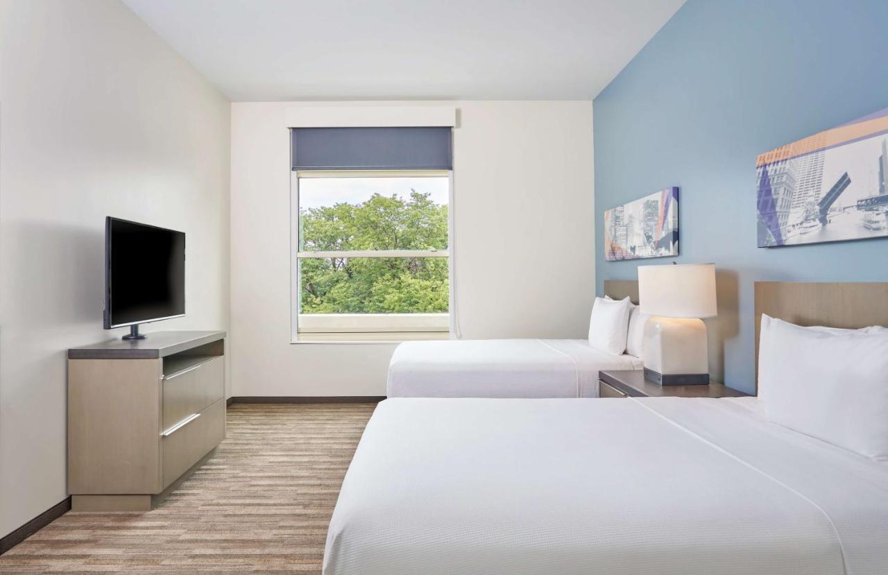 One Bedroom Kitchen Suite Two Queen Beds Sofa Bed