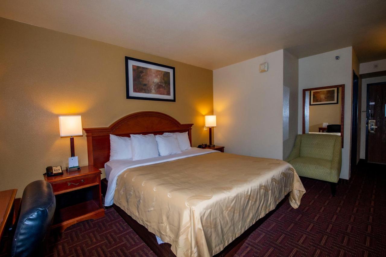 Queen Room First Floor Accessible or Non-Smoking