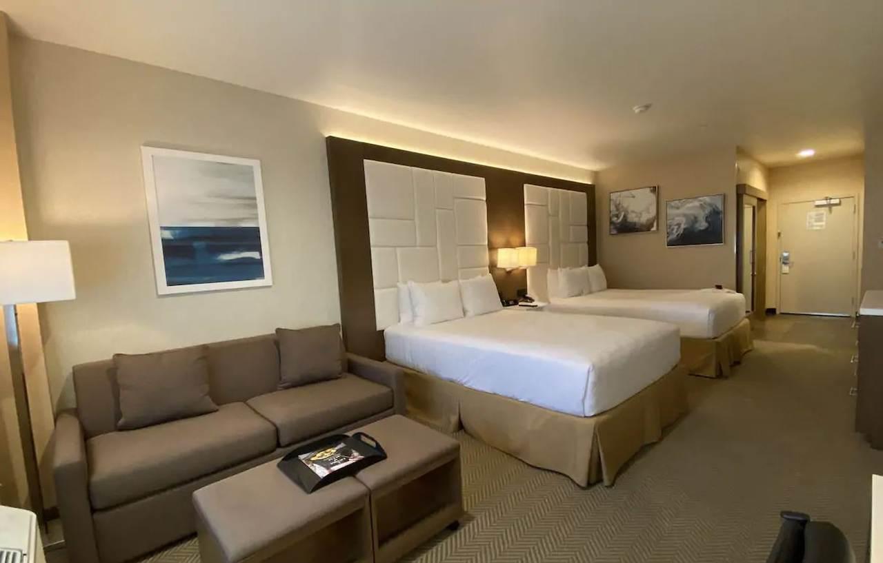 Deluxe Queen Room Two Queen Beds Non-Smoking