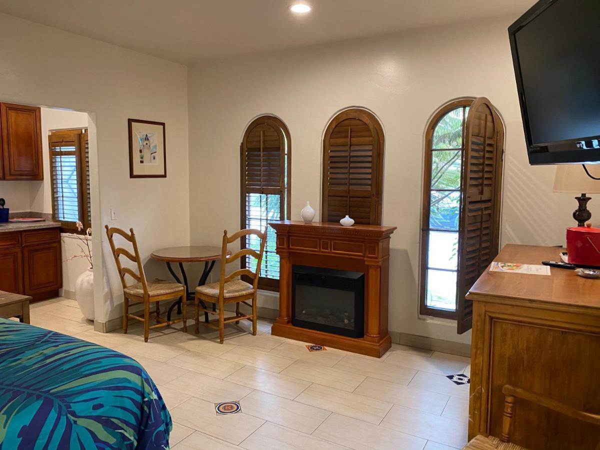Deluxe King Suite