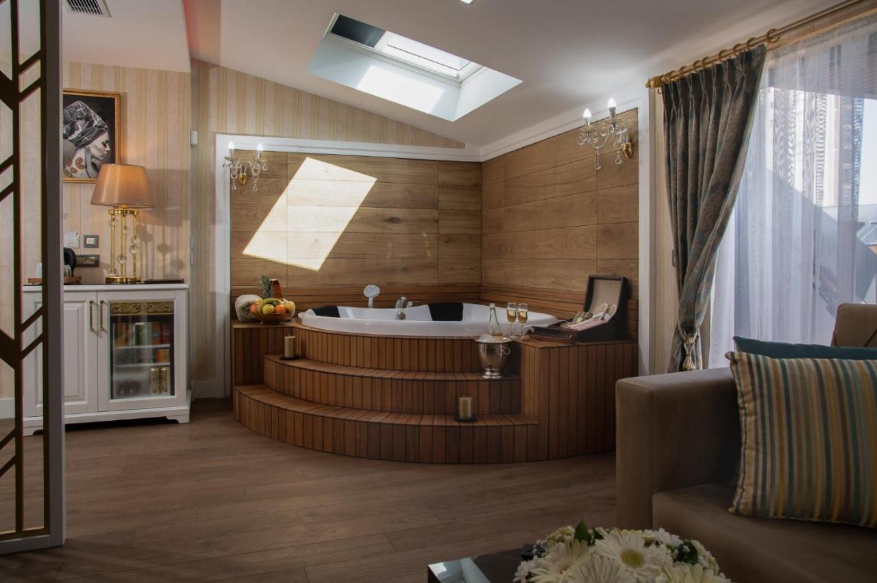Apartament z wanną z hydromasażem