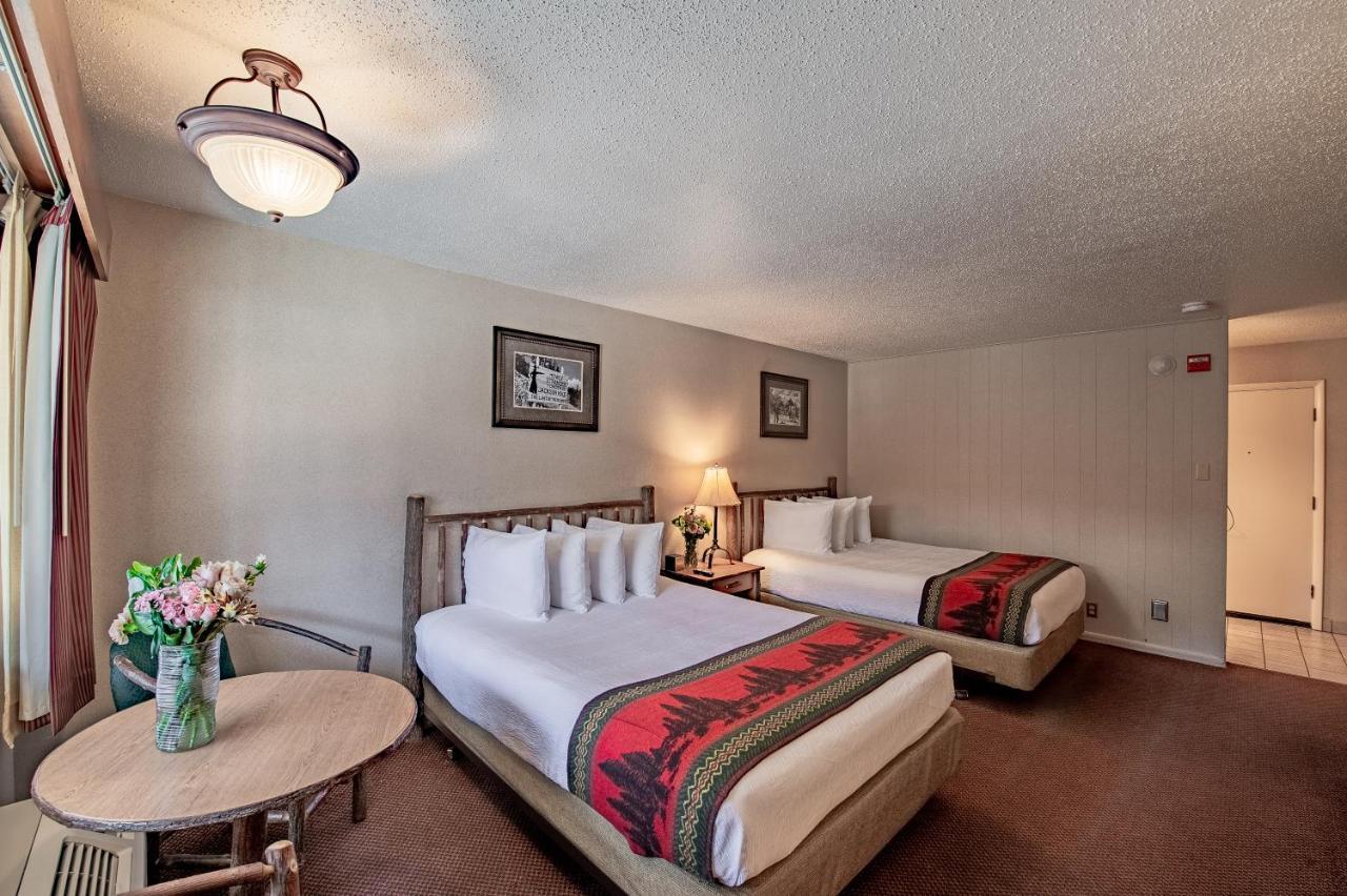 Queen Room Two Queen Beds