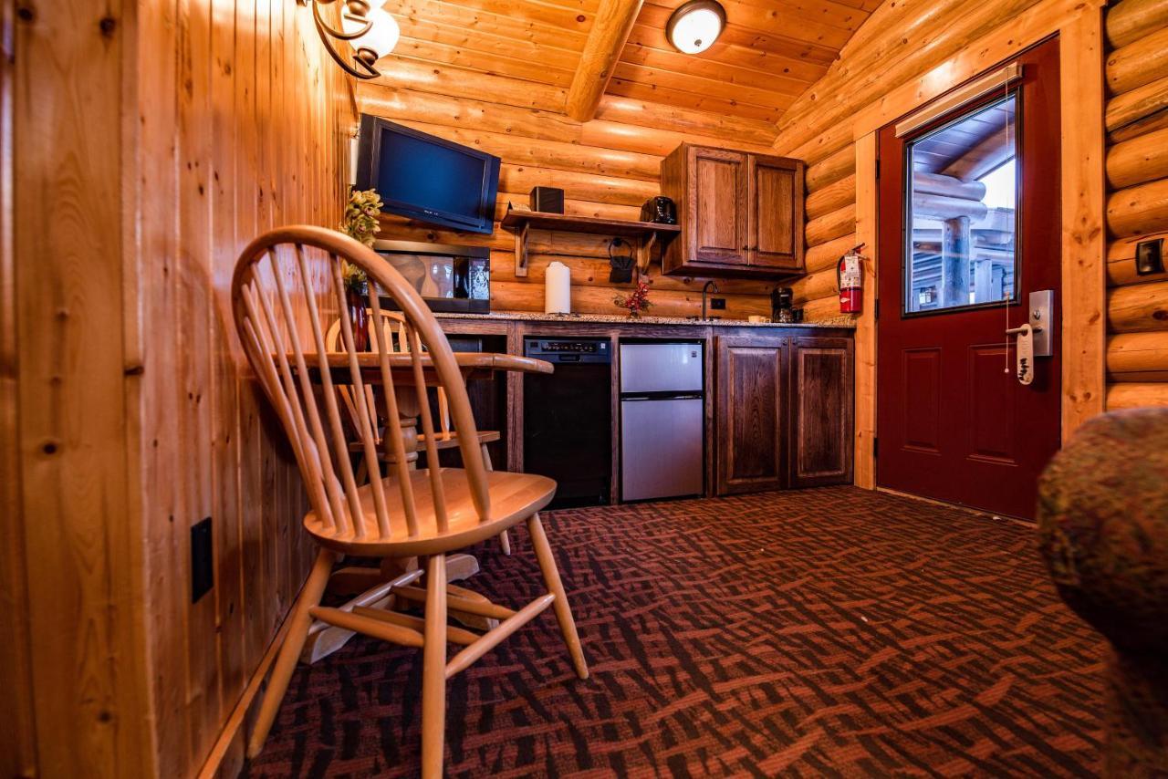 Log Cabin two queen beds