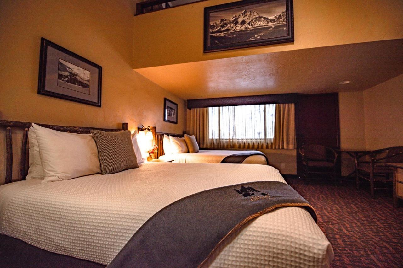 Family Loft Three Queen Beds