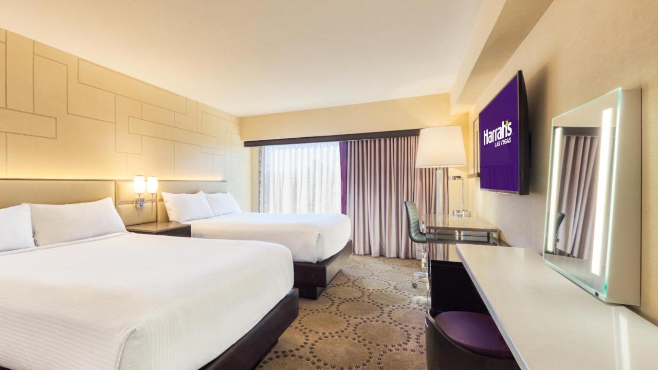 Mountain Tower Deluxe Room 2 Double Beds Non-Smoking Pool View