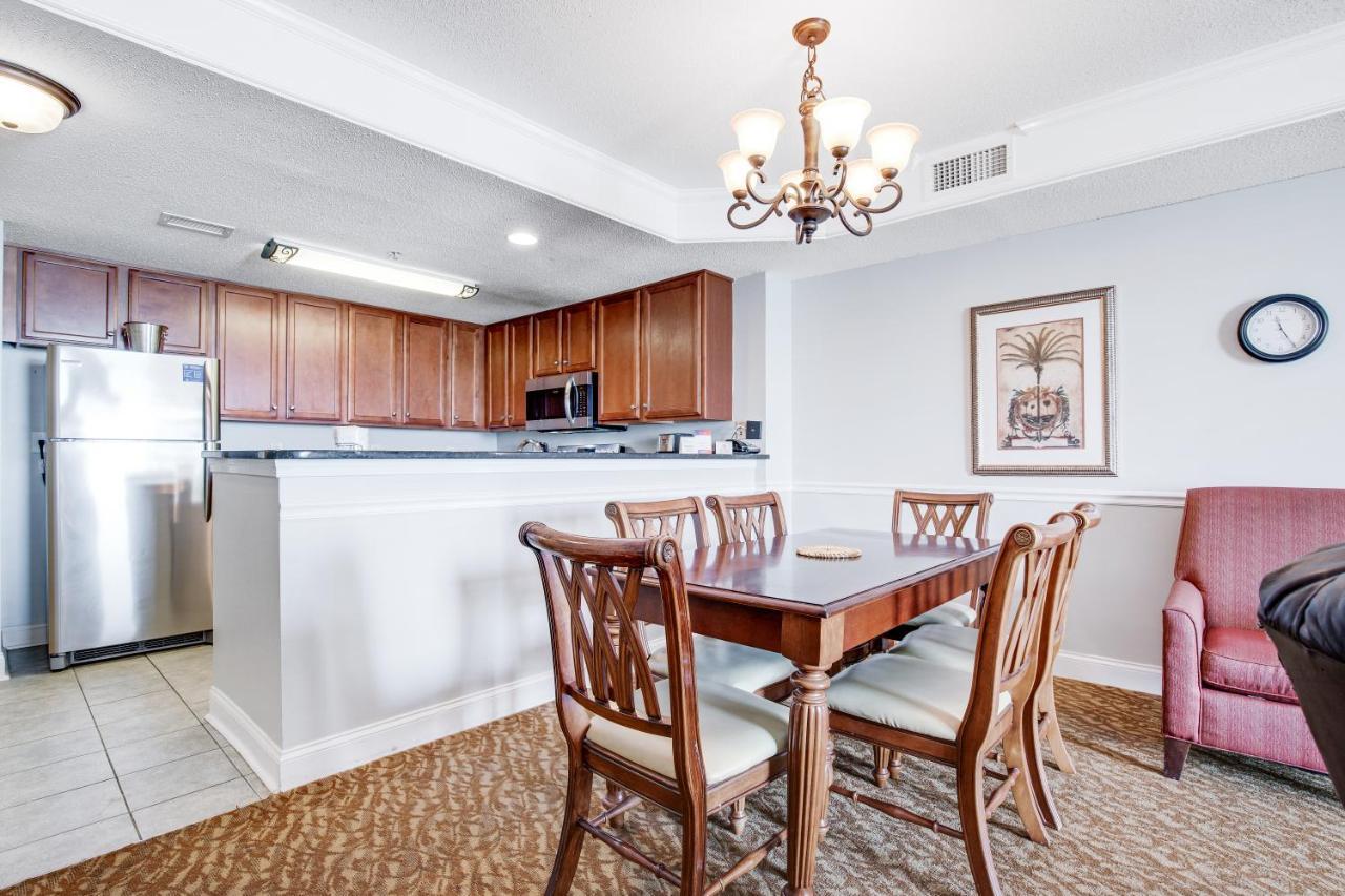 Three-Bedroom Suite Ocean Front