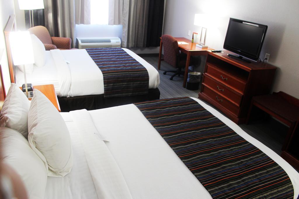 Queen Room Two Queen Beds Non-Smoking