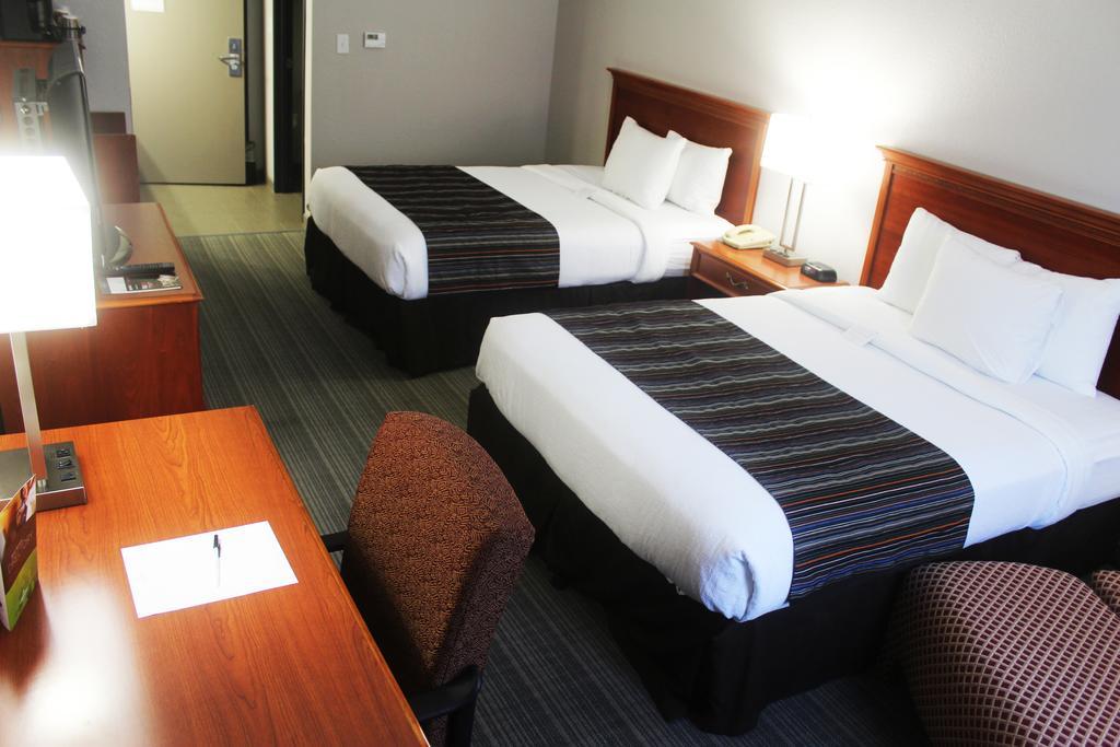 Queen Room Two Queen Beds Non-Smoking