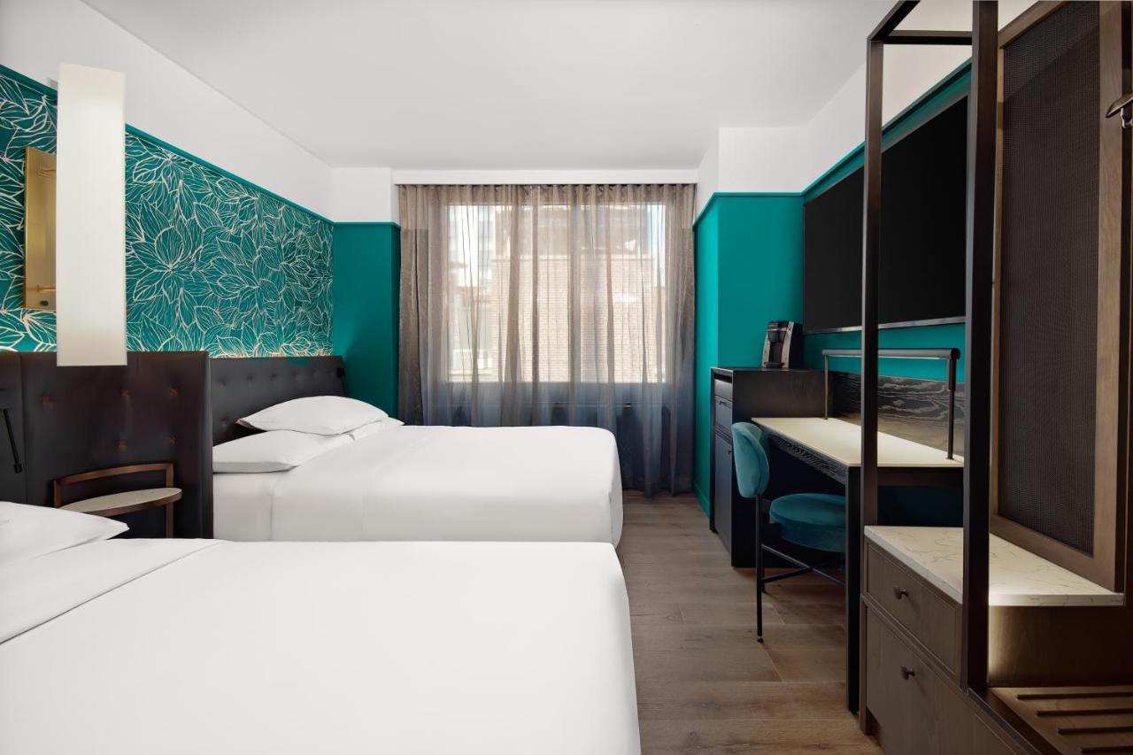Queen Room Two Queen Beds City View
