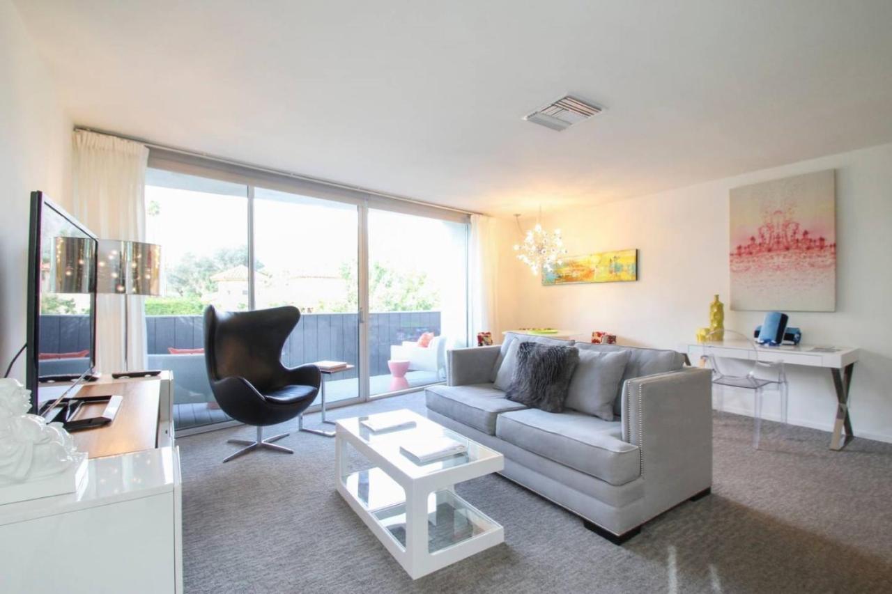 Superior King 1 Bedroom Mountain View