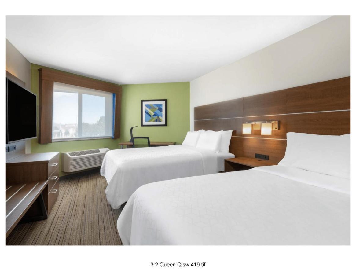 Room Two Beds Hearing Accessible Non-Smoking