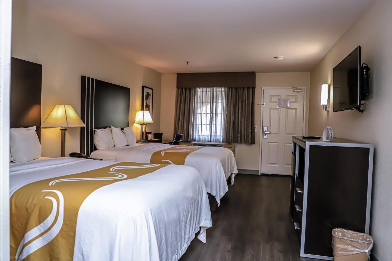 Standard Room 2 Double Beds Non Smoking