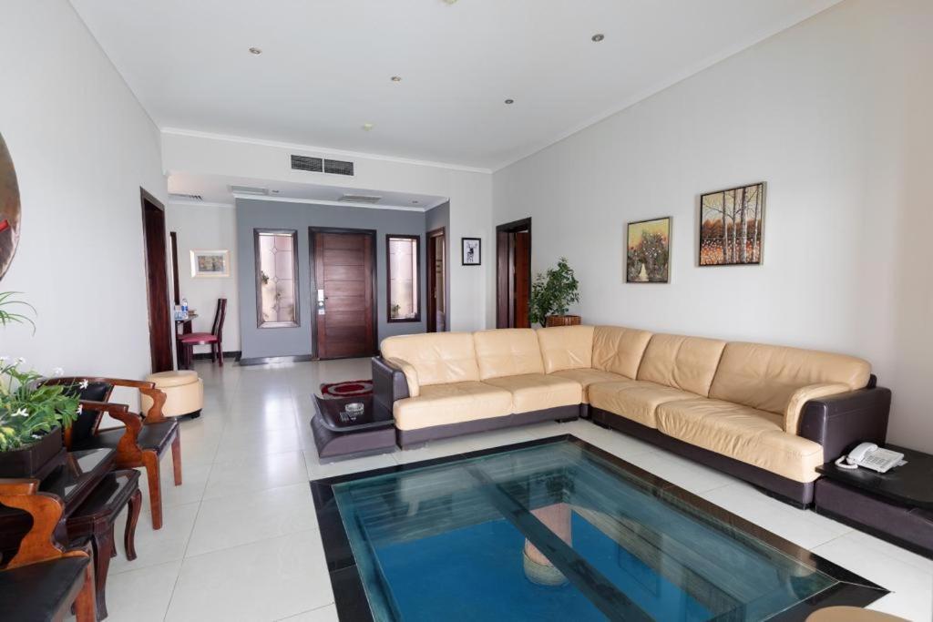 Royal Floating Suite