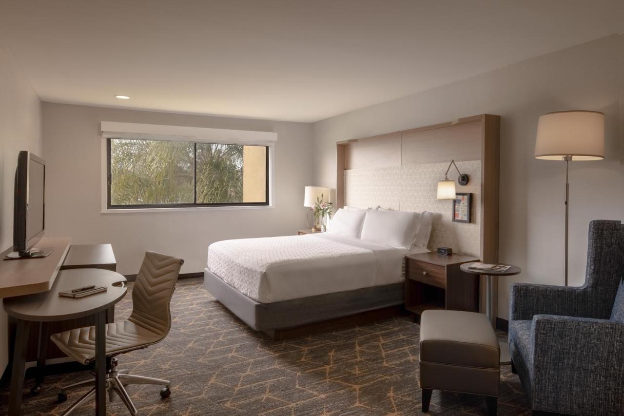 Standard King Room Top Floor