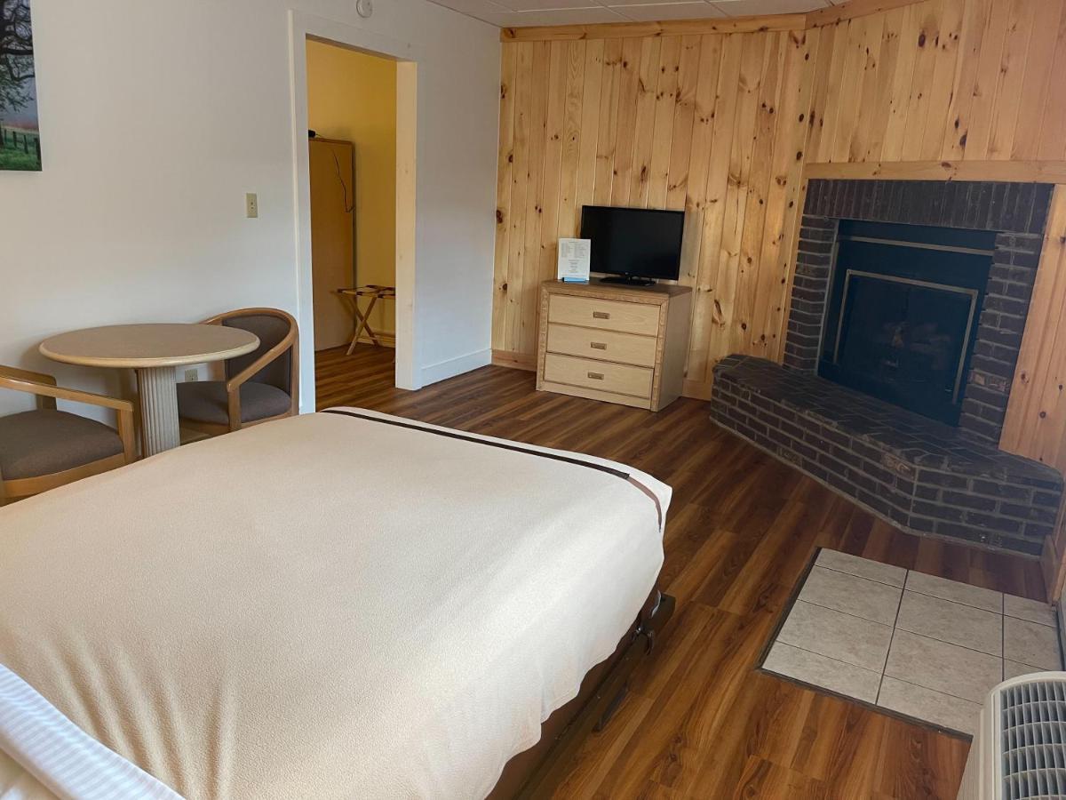 Courtyard Suite