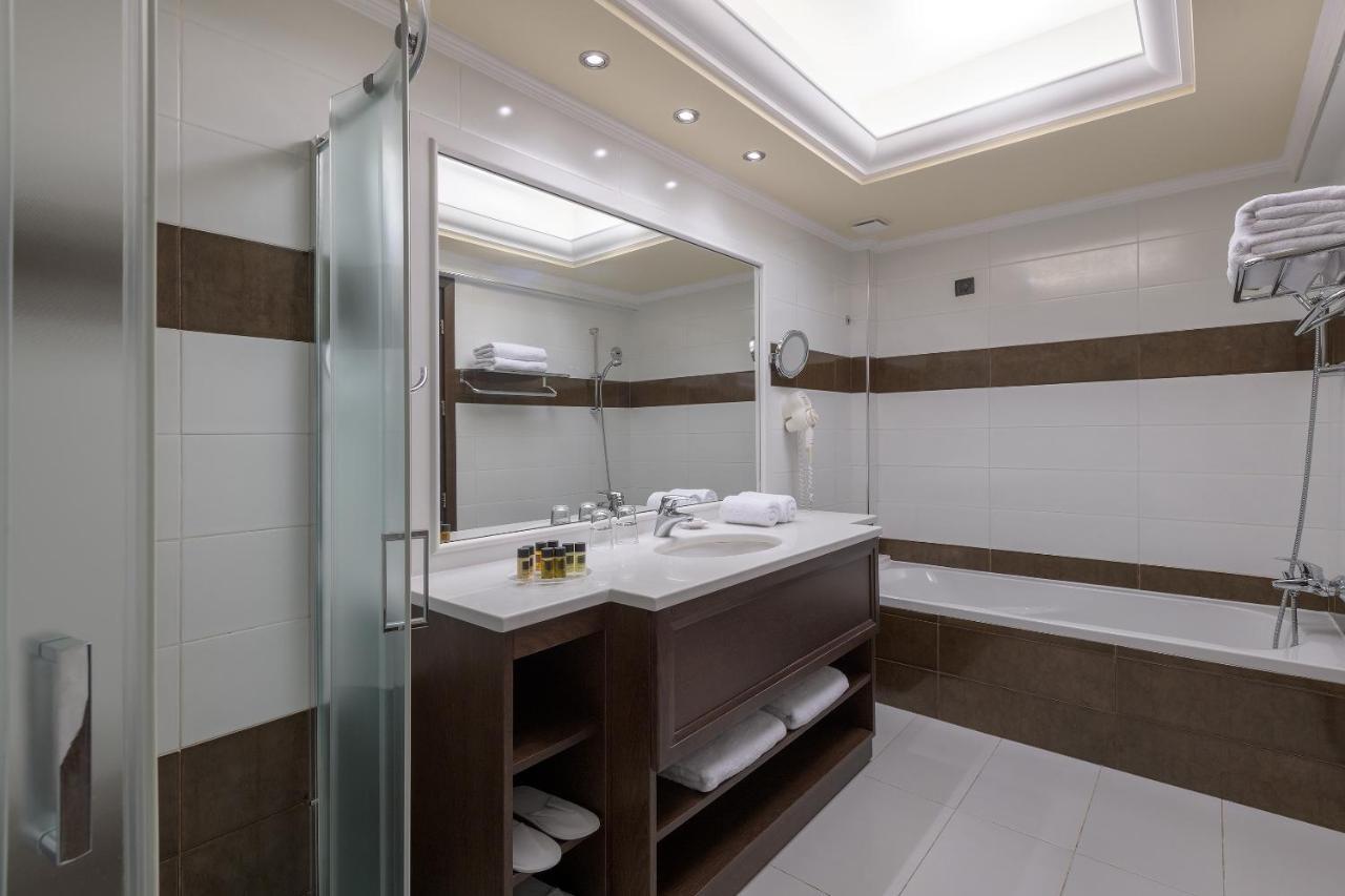 Apartament typu Panoramic Suite z widokiem na morze i prywatnym basenem