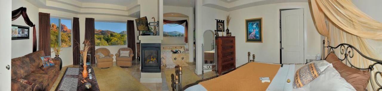 Deluxe Double Room Bath
