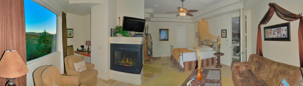 Deluxe Double Room Bath