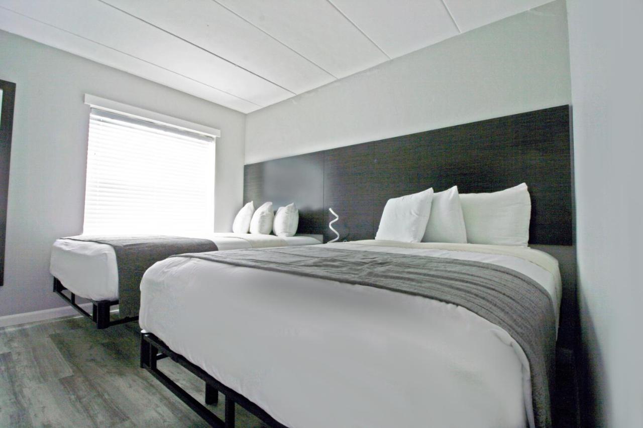 Double Room Two Double Beds Kitchenette