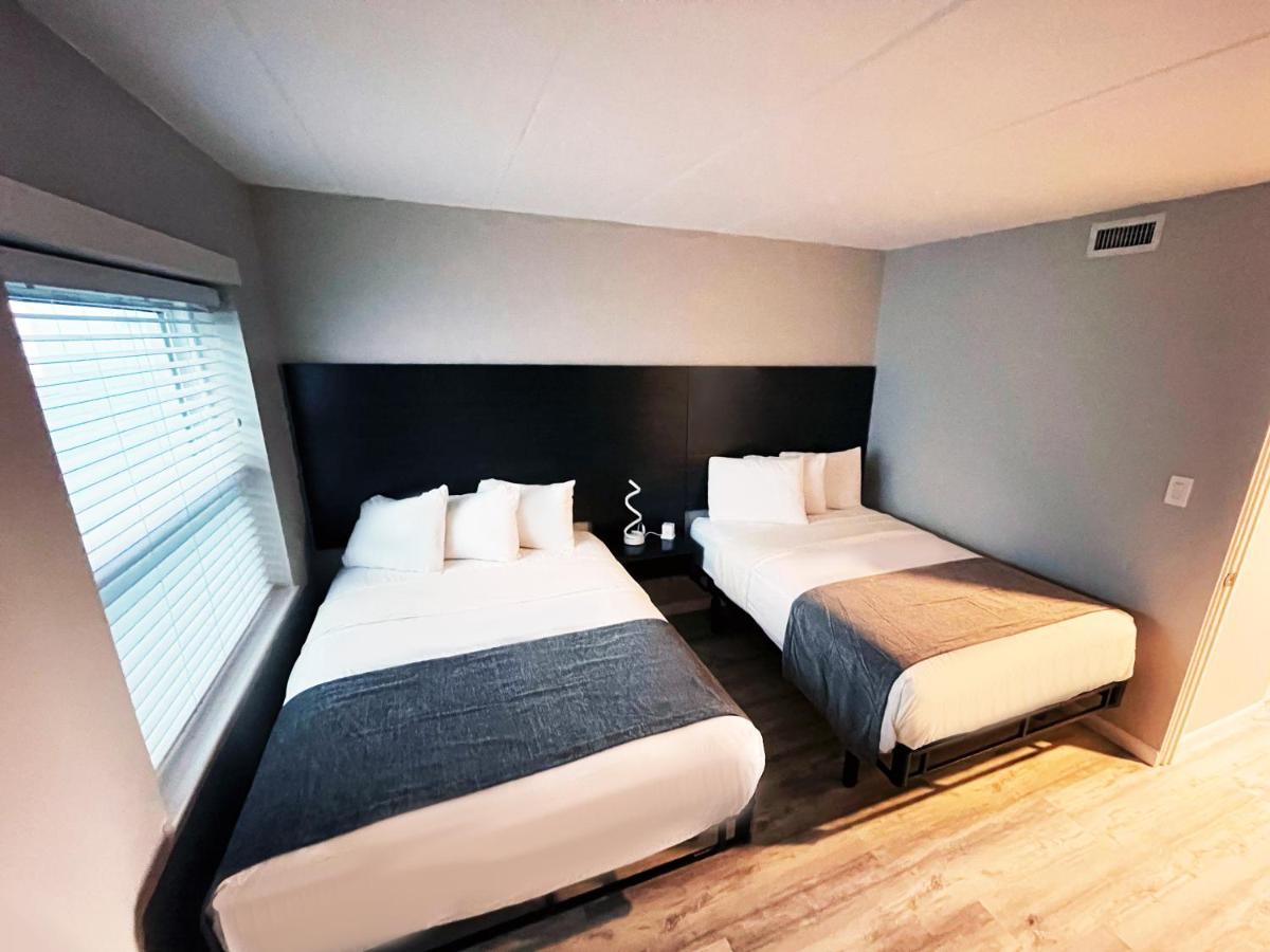 Double Room Two Double Beds Kitchenette