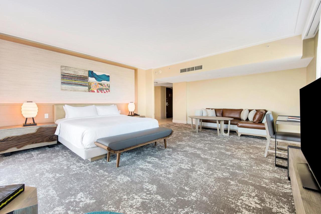 Ocean Front Suite King Balcony