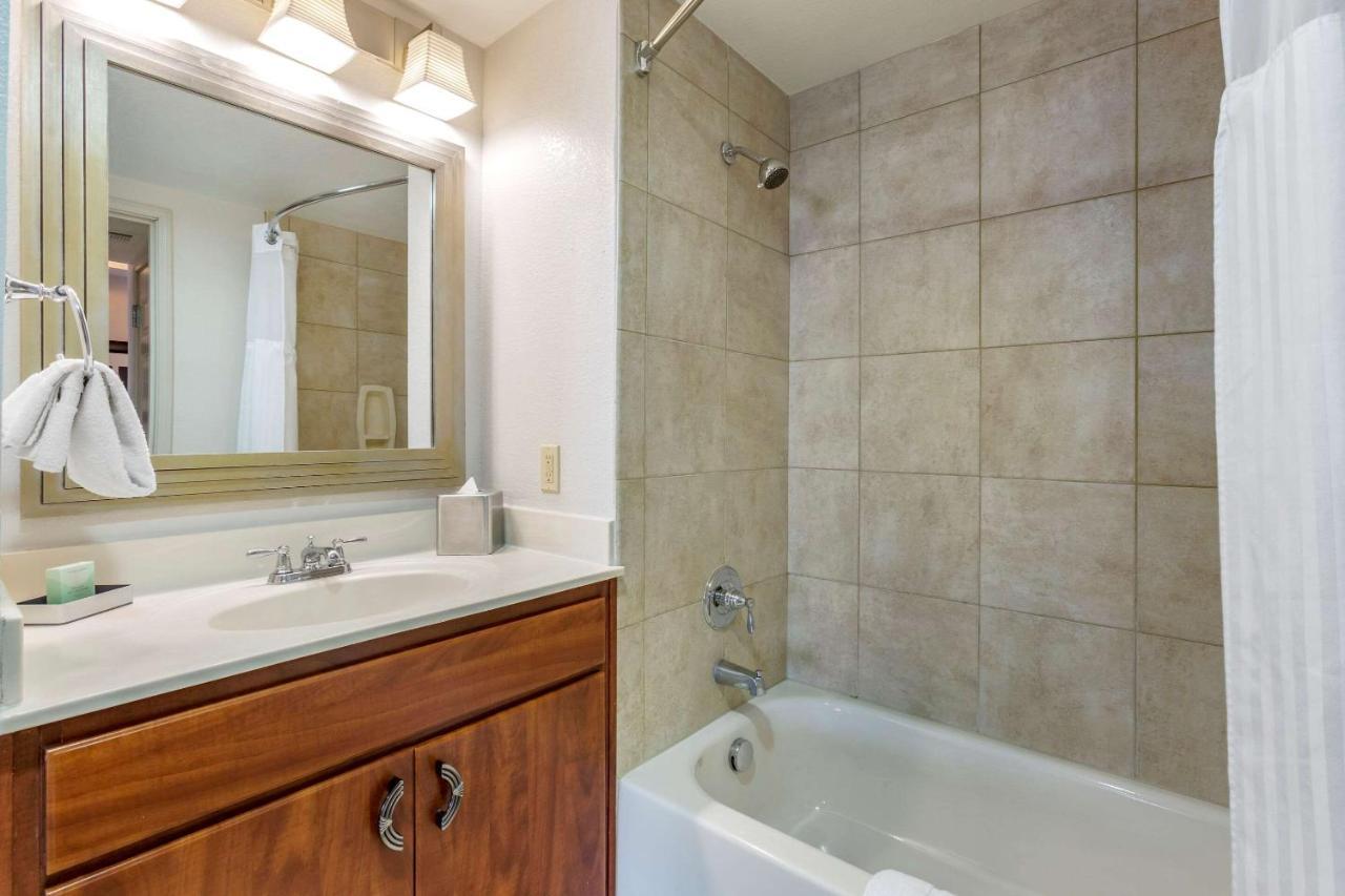 One Bedroom Deluxe