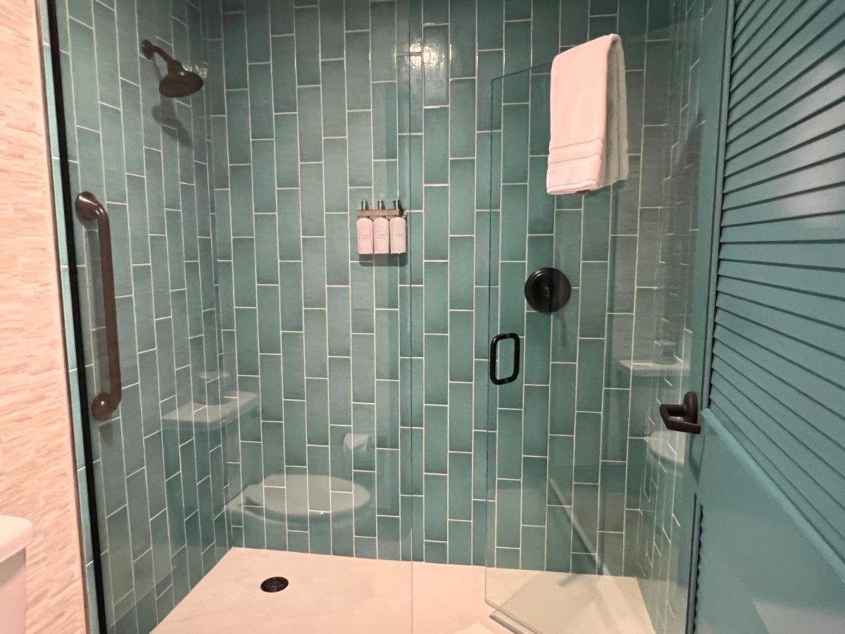 Double Queen Room