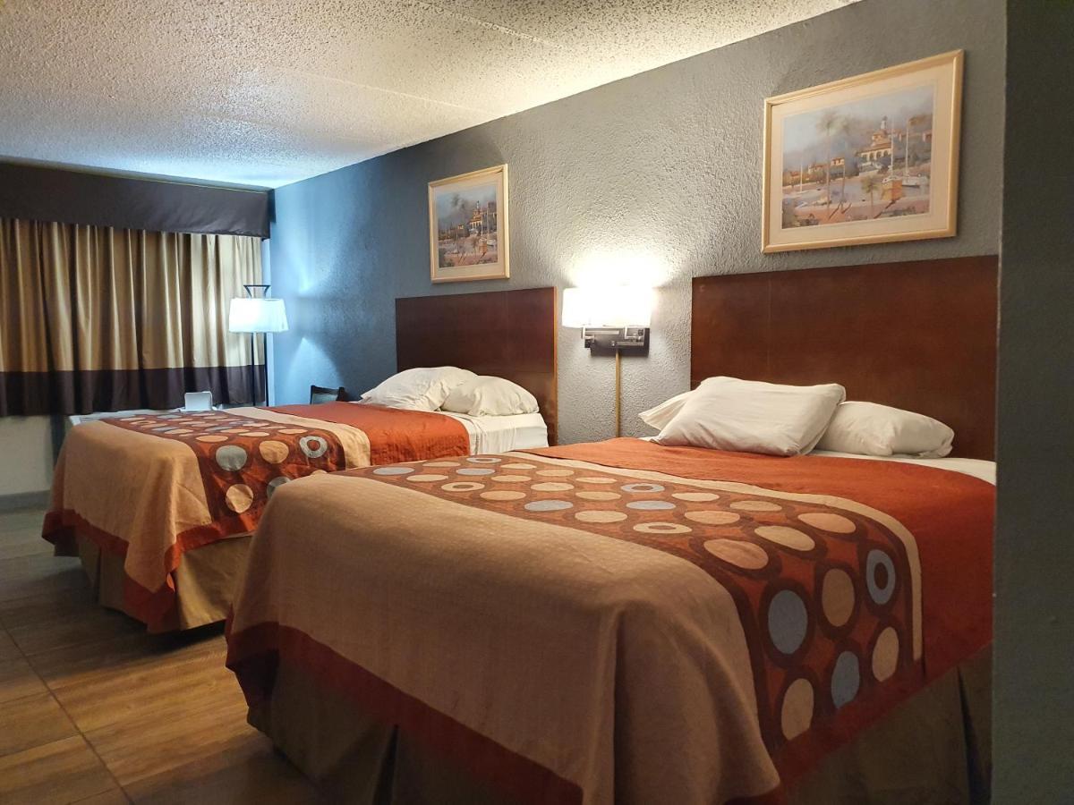 Queen Room Two Queen Beds