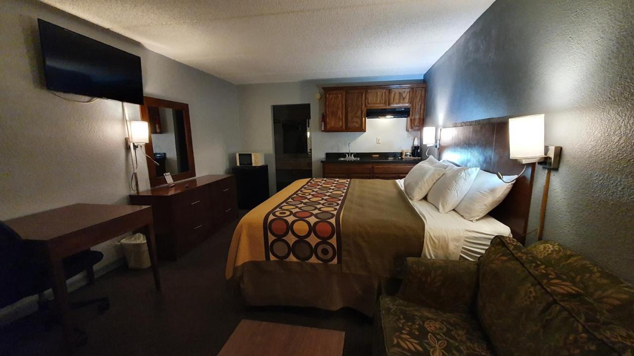 King Room Kitchenette