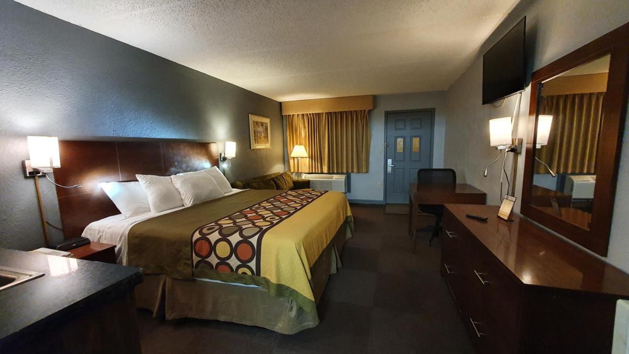 King Room Kitchenette