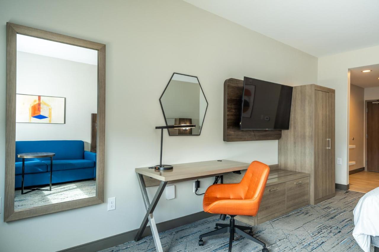 King Room Hearing Accessible