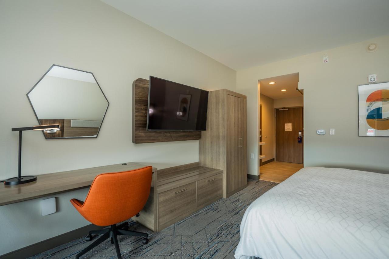 King Room Hearing Accessible