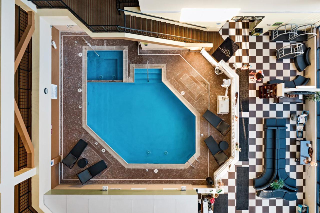 One-Bedroom Suite