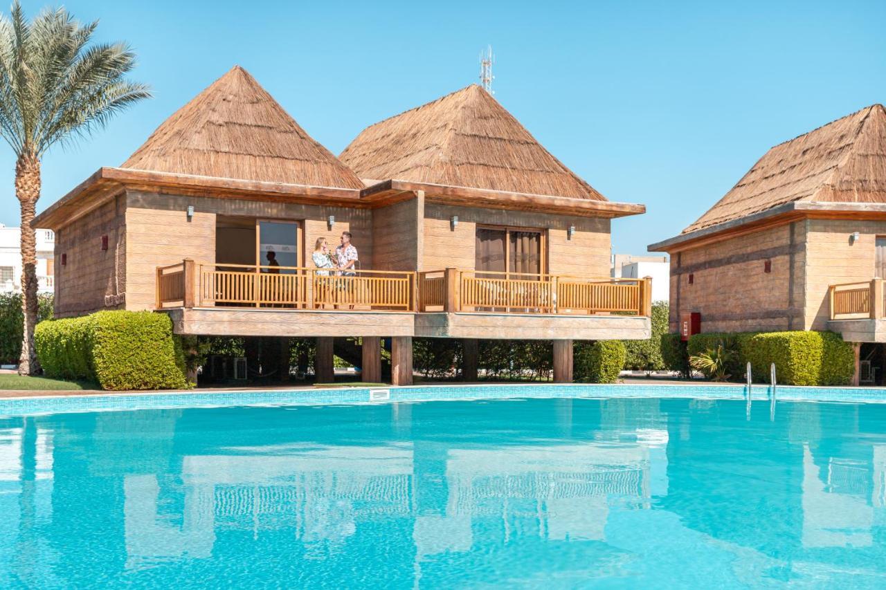 Two-Bedroom Jacuzzi Bungalow