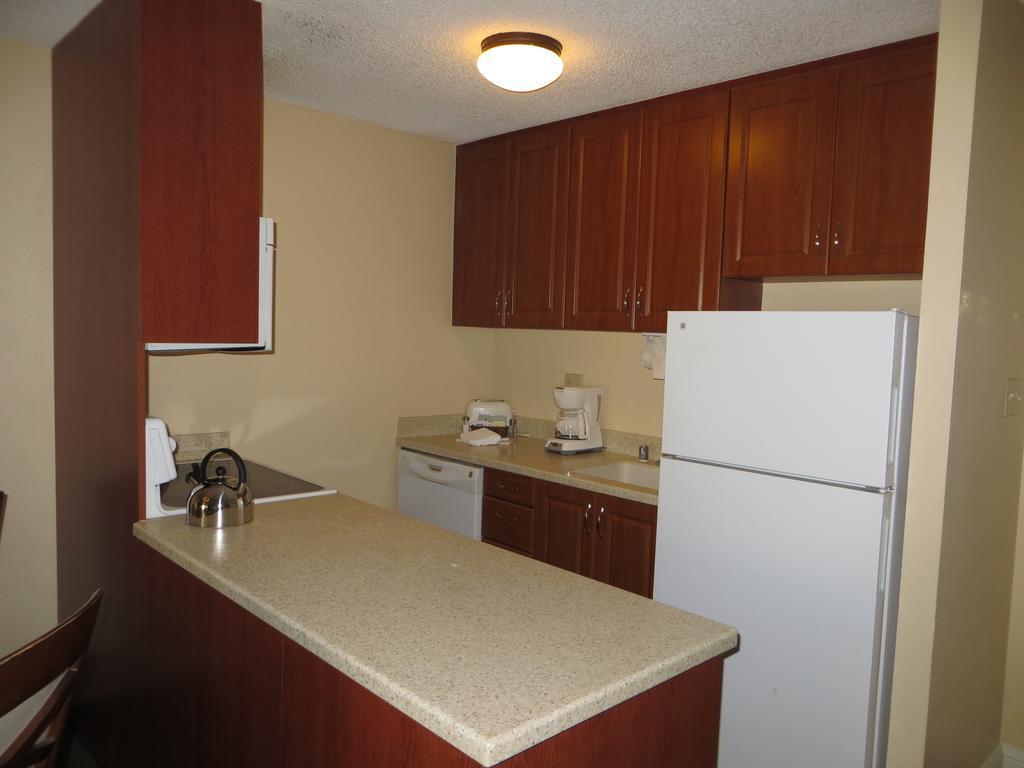 One-Bedroom Suite No Resort Fee