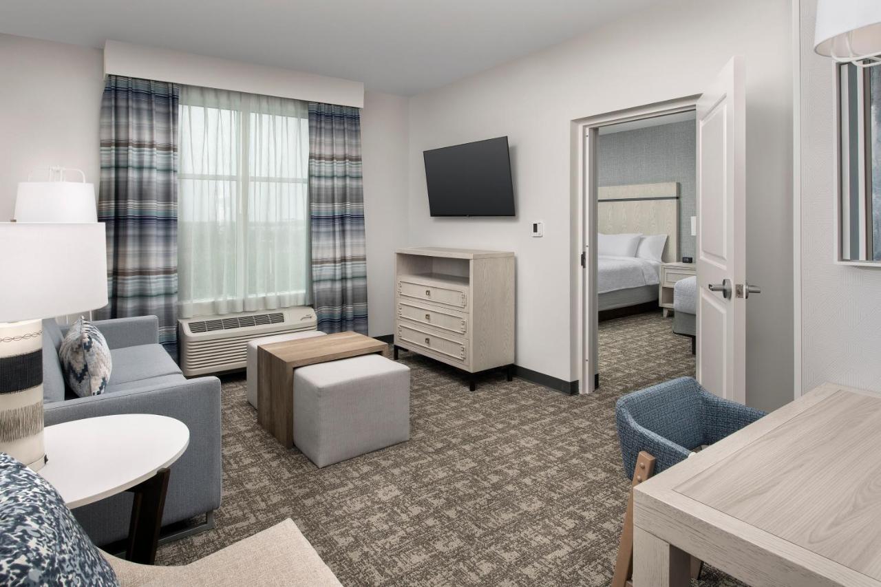 Queen Suite Partial Gulf View