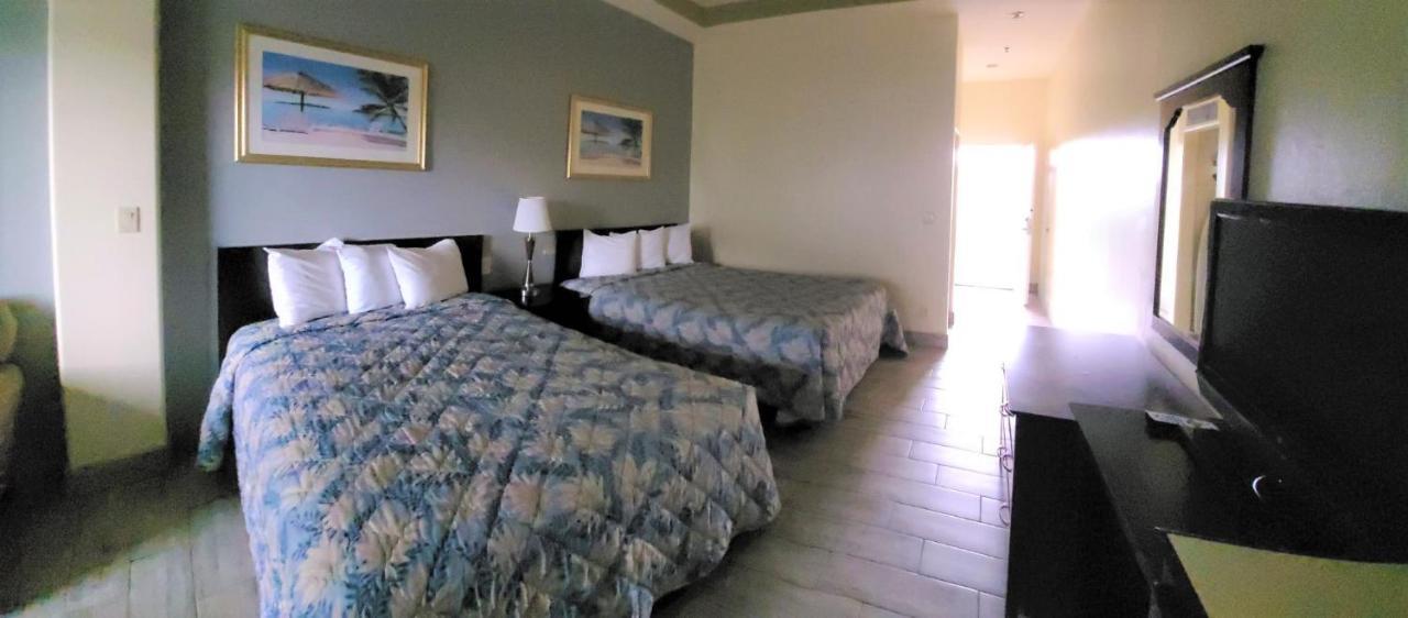 Standard Queen Room Two Queen Beds