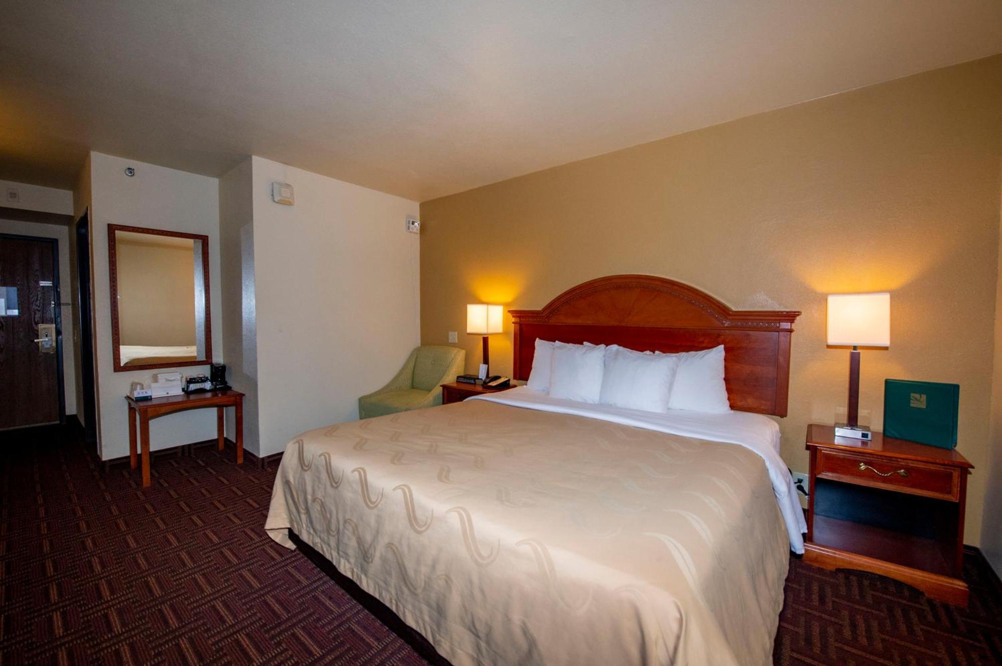 Queen Room First Floor Roll Shower Accessible or Non-Smoking