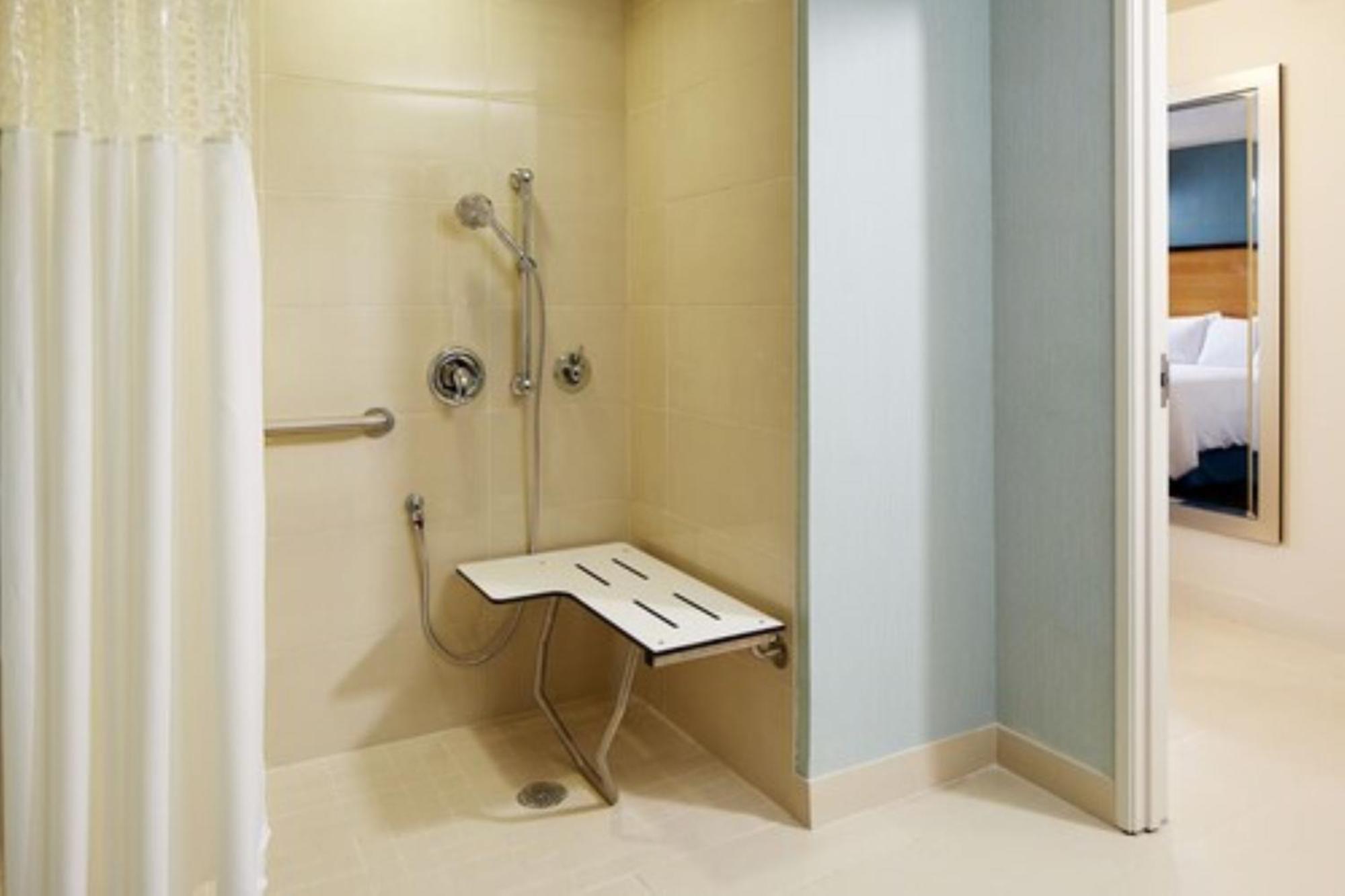 King Room Mobility Access or Non-Smoking