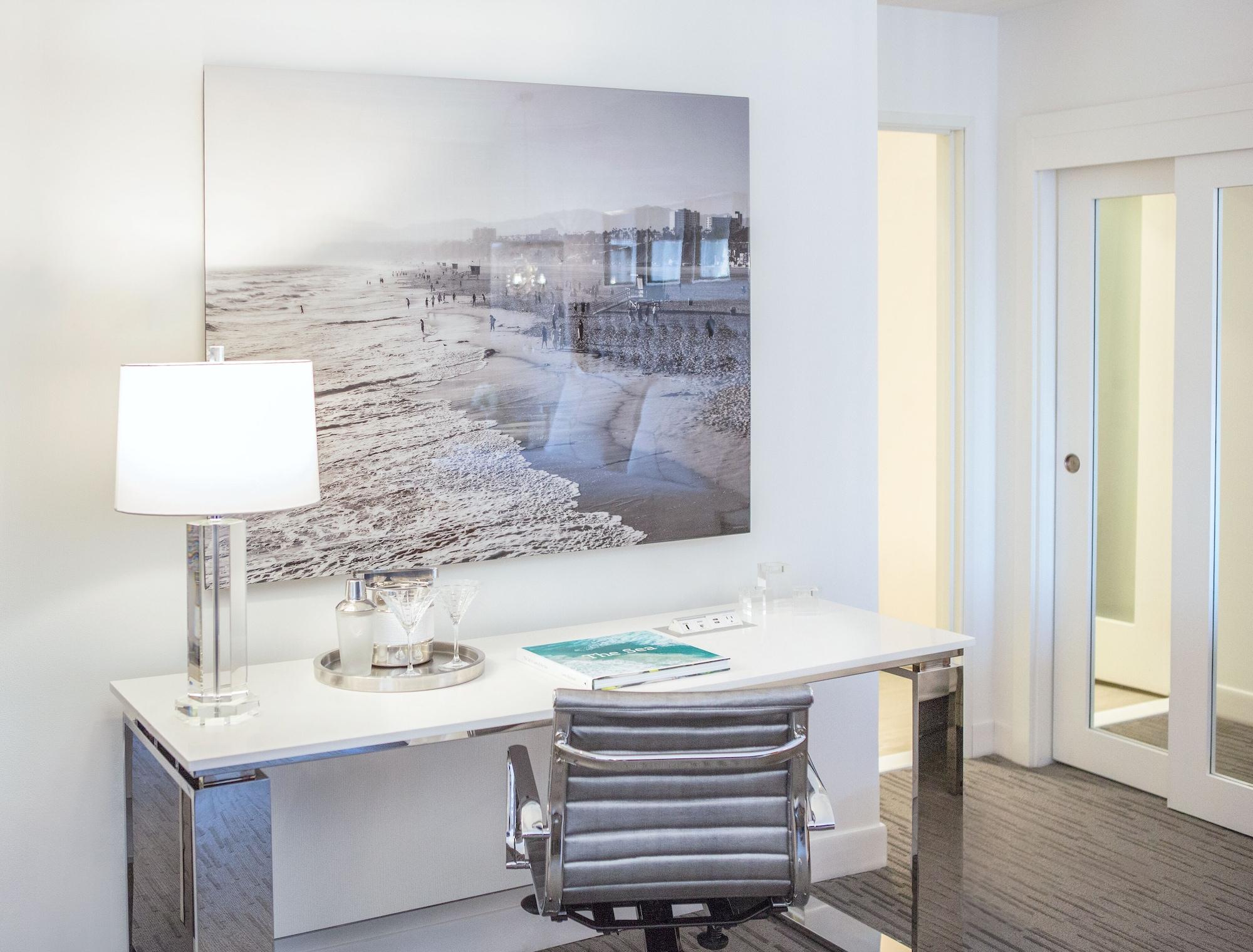 Skyline Junior Suite