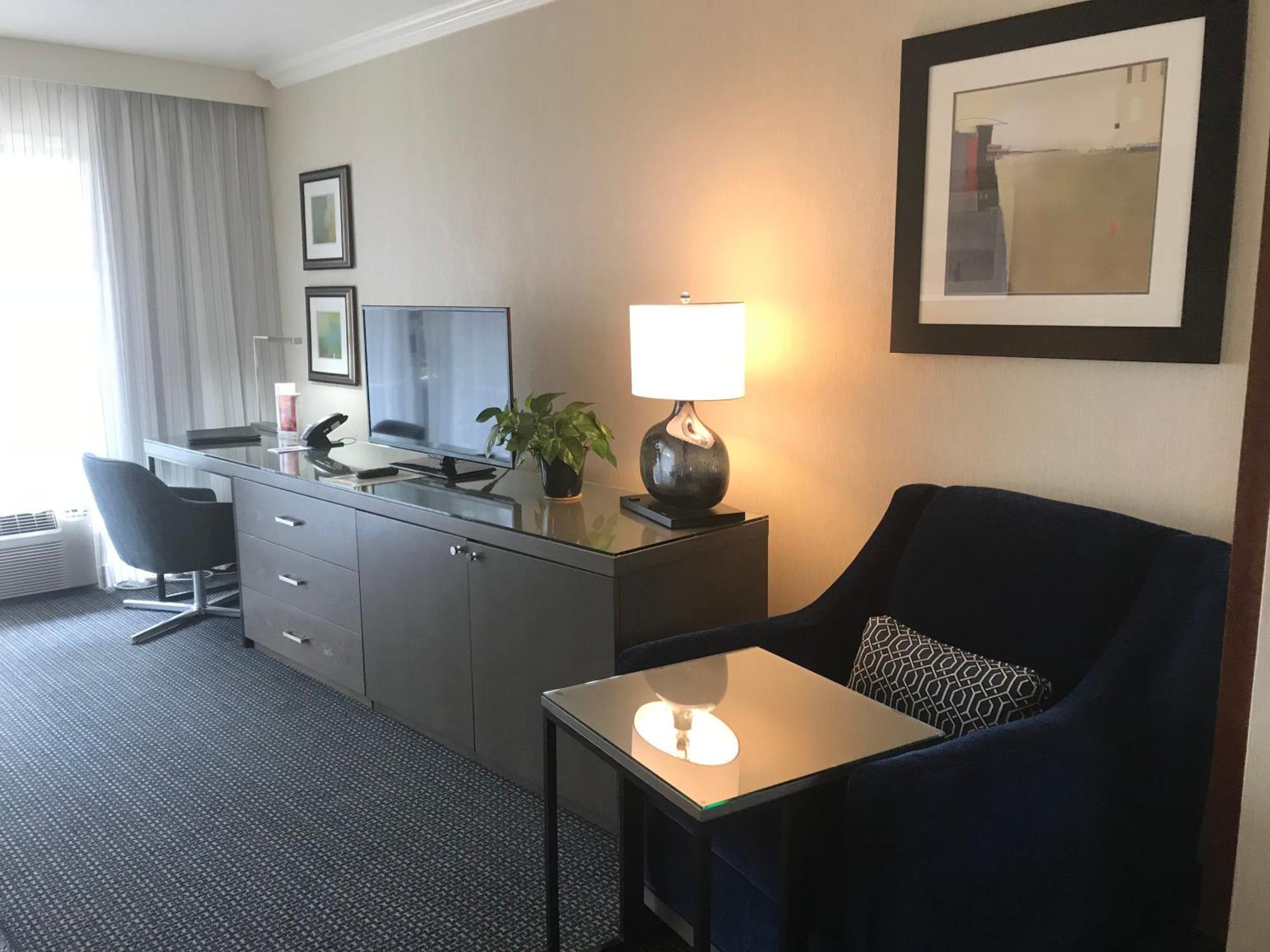 Queen Room Two Queen Beds Harbor View