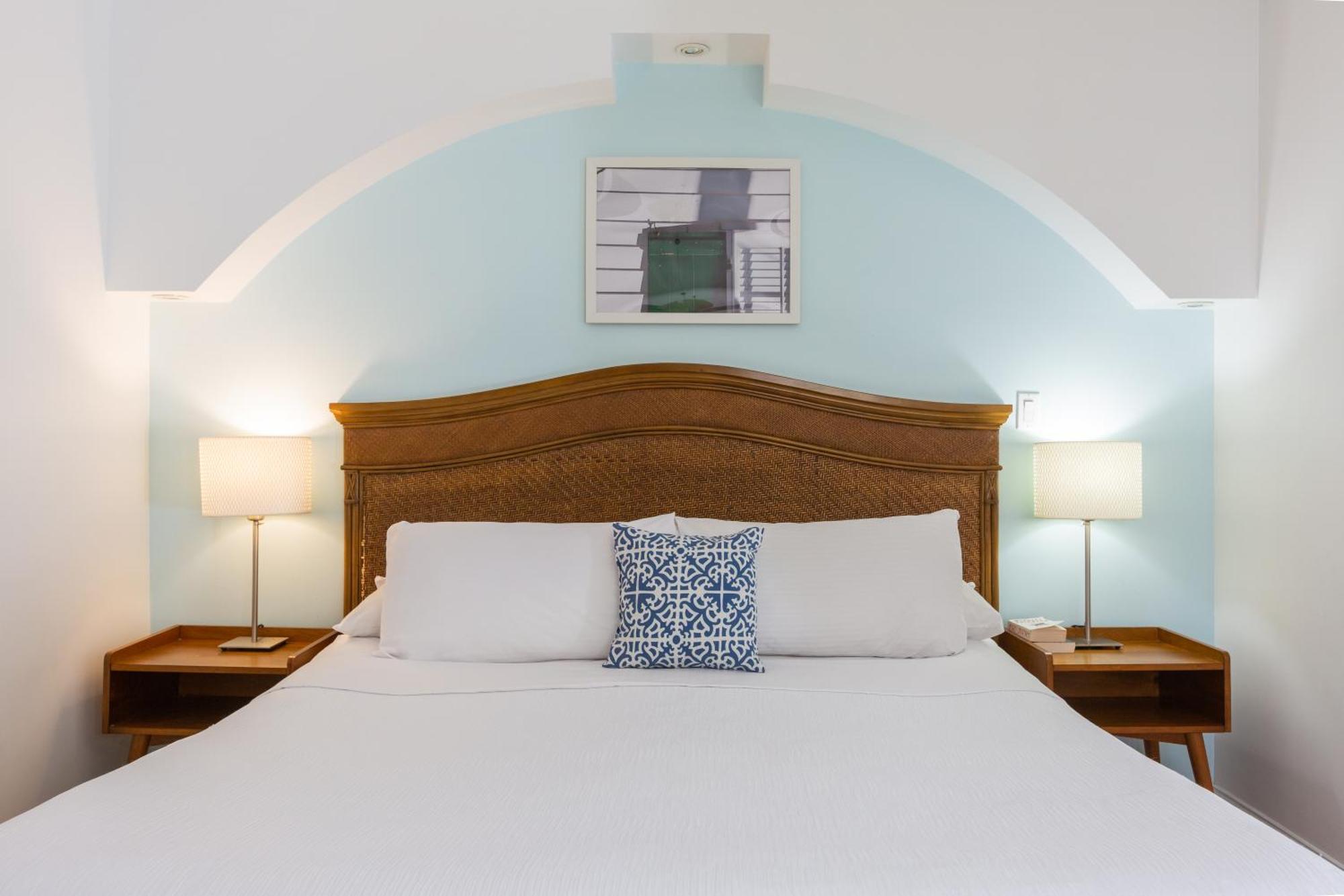 Cabana King Room-Accessible