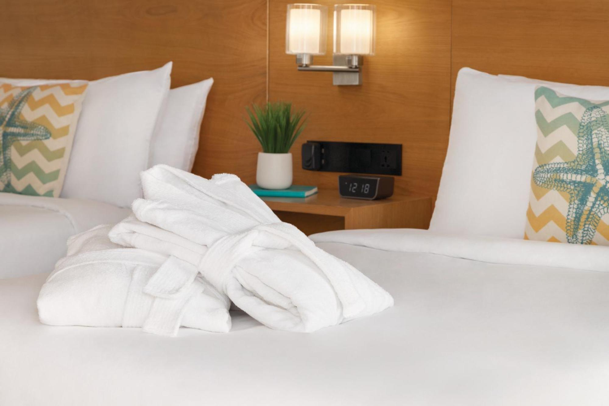High Floor Premier Suite Two Double Beds Kitchen & Sofa Bed Non Smoking