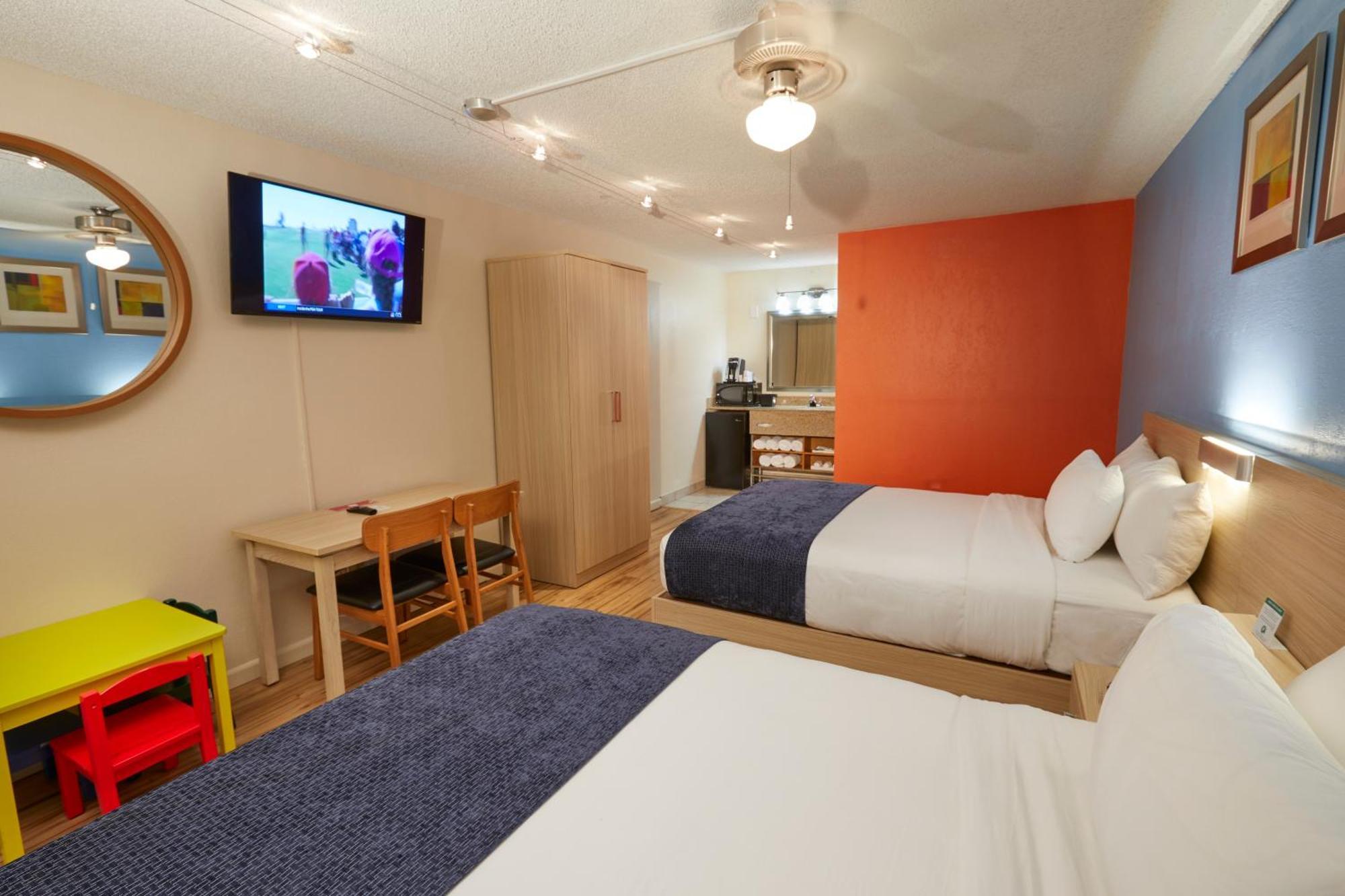 Deluxe Queen Room Two Queen Beds Non-Smoking