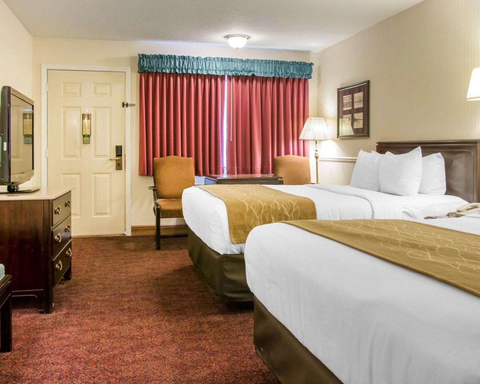 Deluxe Queen Room Two Queen Beds