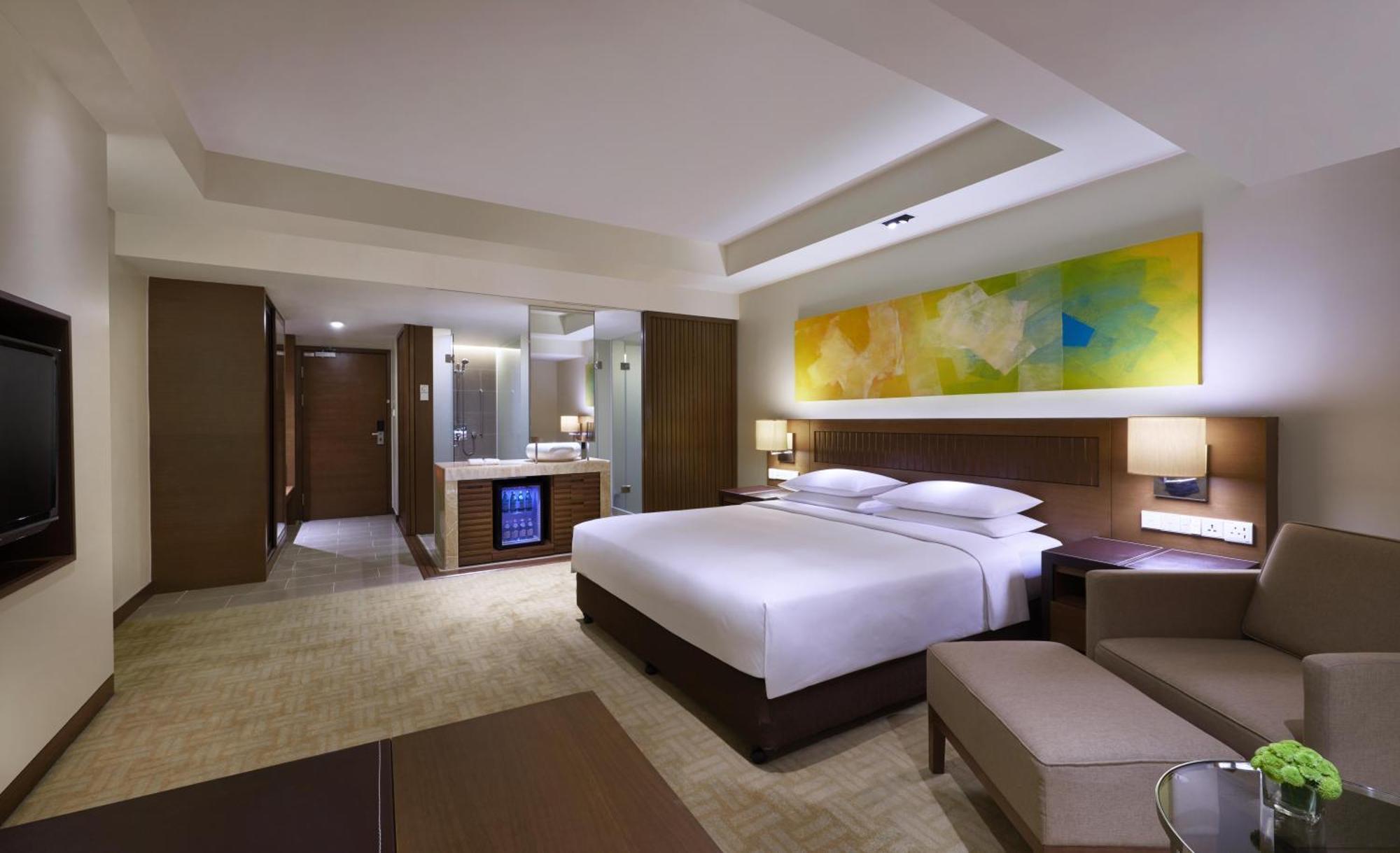High Floor King Room Sea View Club Access