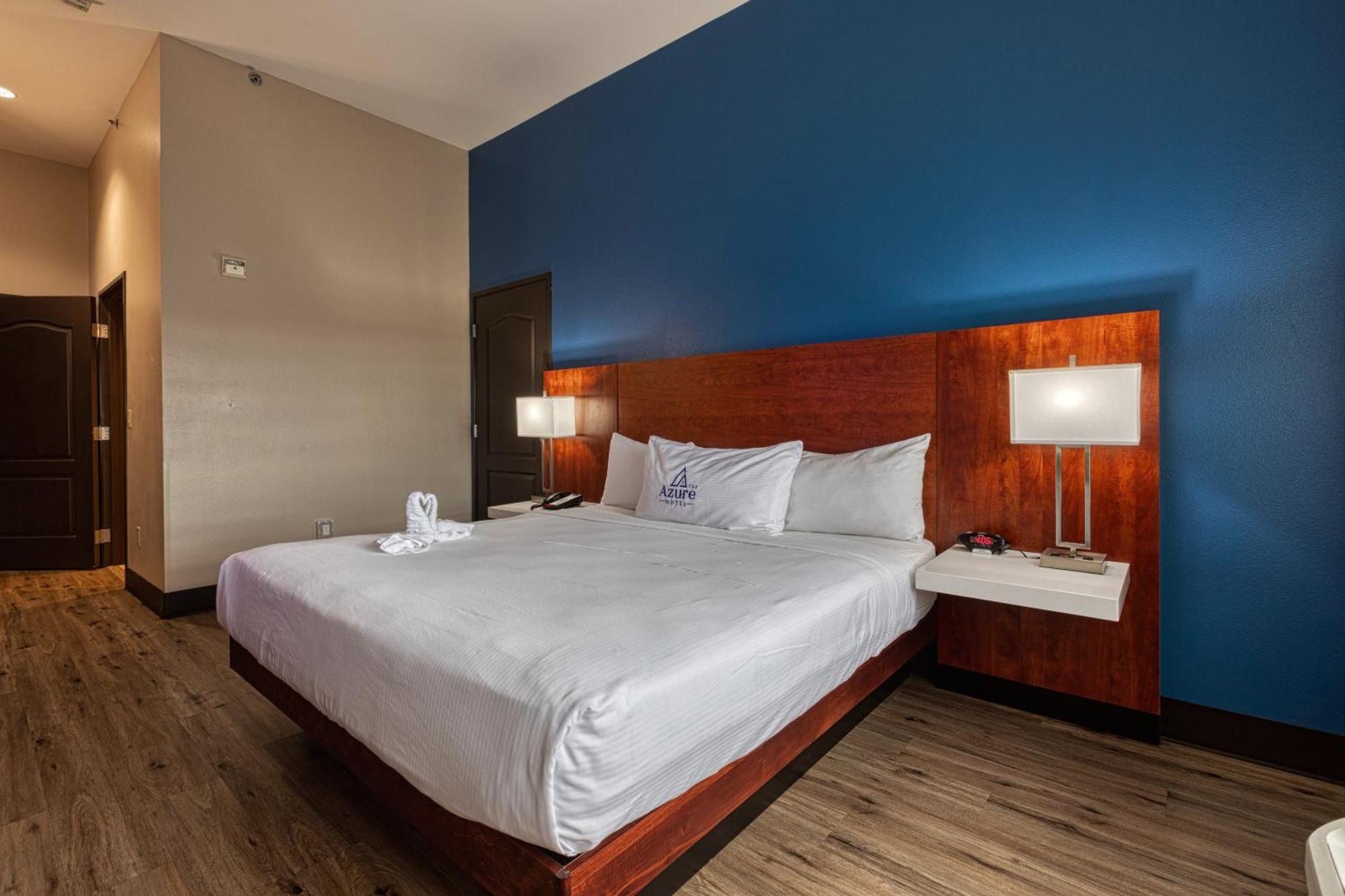 One King Bed Mobility Accessible Non-Smoking